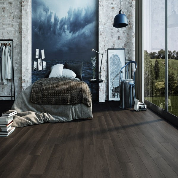 Invictus Dry back Highland Oak Ebony Colour. High end lvt by Invictus flooring